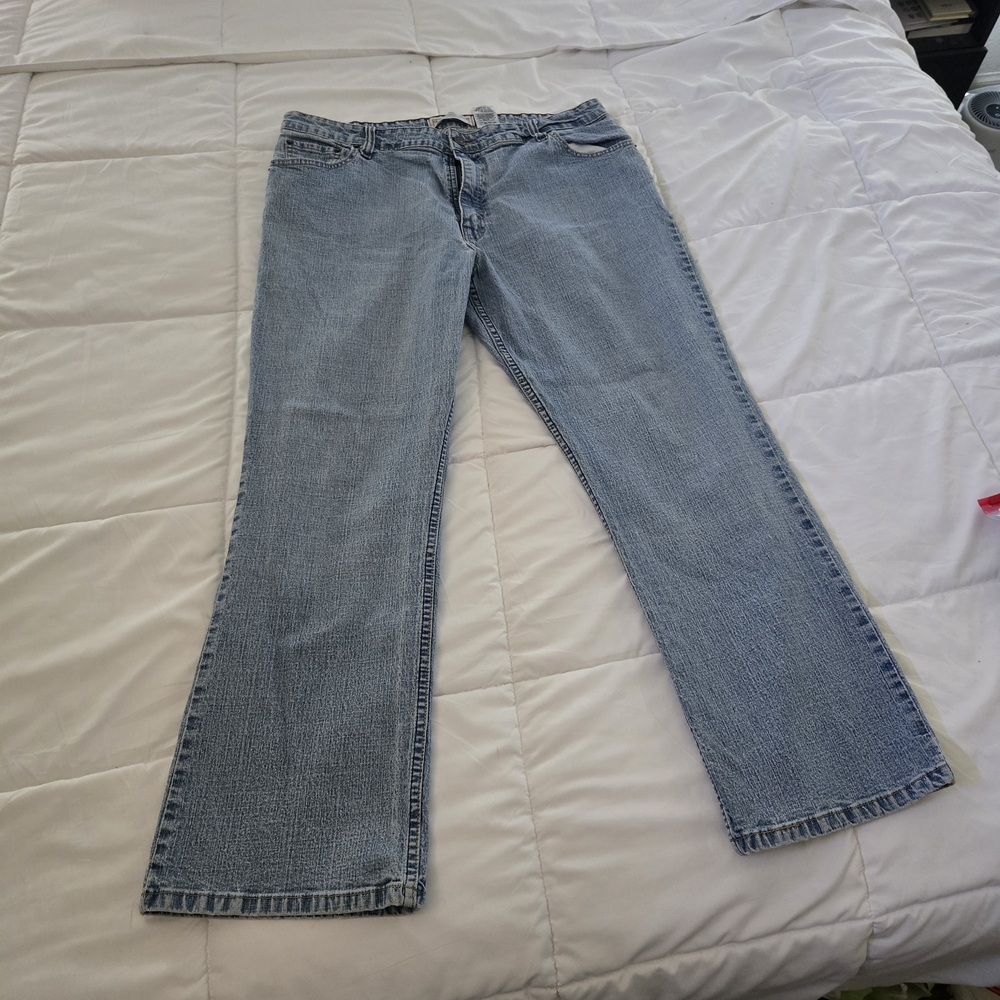 Women's Signature by Levi Strauss Light Blue Straight Leg Jeans